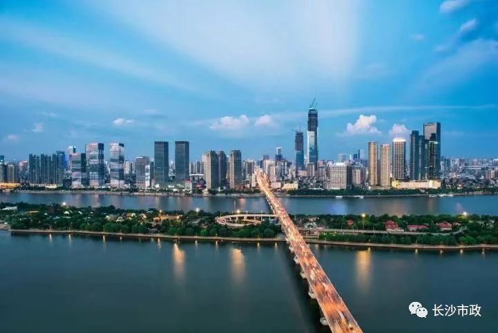 以城市，見未來；與城市，共成長